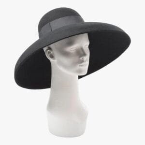 Chapeau Cloche En Noir